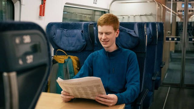 Un adolescente vive desde hace dos aos viajando en tren por 5900 euros anuales