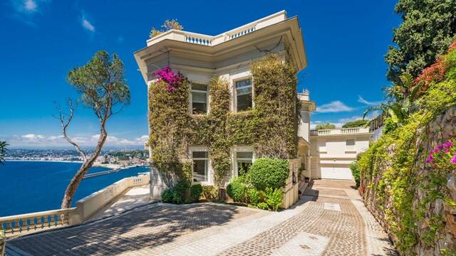 La mansi�n m�s m�tica y lujosa de James Bond sale a la venta: m�s de 4000 metros cuadrados y con vistas al mar