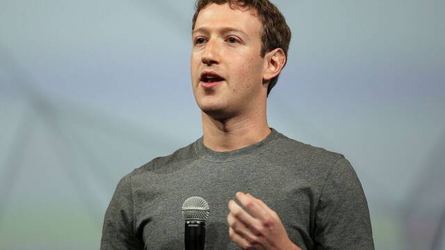 La vida personal de Mark Zuckerberg: obsesivo con su privacidad y convertido en un 'macho alfa' que caza sus alimentos