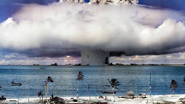Cientficos proponen usar una bomba termonuclear en el fondo marino: este es su objetivo
