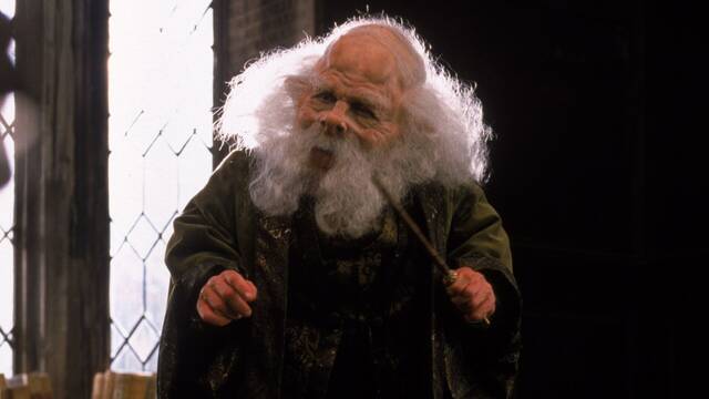 Warwick Davis, alto y claro sobre la polmica de J.K. Rowling y Harry Potter: 'No leo eso'