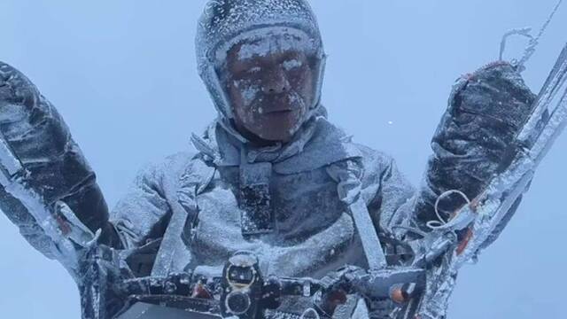 China castiga a un hombre por volar m�s alto que casi cualquier avi�n sin permiso y sobrevivir a una atm�sfera letal