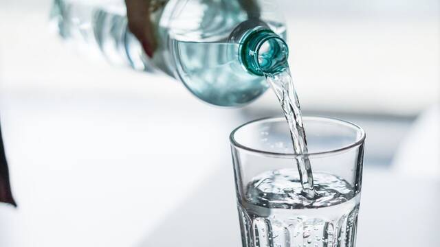 No hay que beber tanta agua al d�a para estar sanos: un m�dico advierte y desvela los peligros por consumir demasiada
