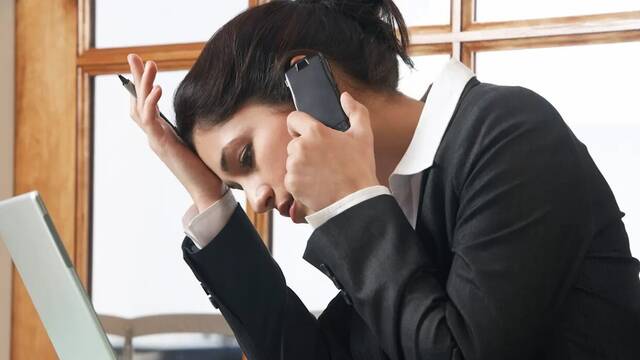 Espaa quiere acabar con los jefes que escriben por WhatsApp o llaman fuera del trabajo y llegan las primeras multas