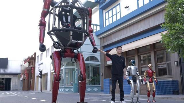 China convierte la ciencia ficci�n en realidad: presenta el primer robot mecha producido en masa y costar� 553.000 euros