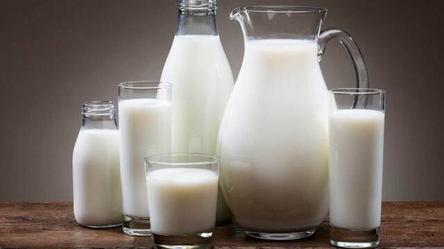 El municipio gallego que fabrica la leche de marca blanca de Mercadona: trabaja con m�s de 130 ganader�as