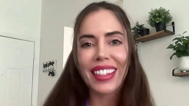 Alexandra L�pez, profesora: �En Estados Unidos gano 120.000 d�lares al a�o; en Espa�a cobrar�a 35.000 euros�