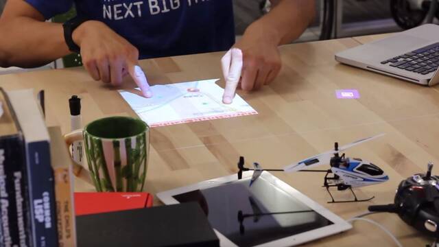 Convierten un escritorio en una pantalla tctil inteligente