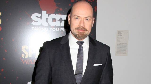 El ex-showrunner de 'Daredevil', Steven S. DeKnight, firma con Netflix