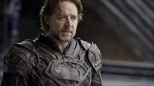 Russell Crowe es padre de varios superhroes y se cachondea de su gran fertilidad