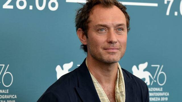 Jude Law se sincera sobre el precio de la fama y su orgullo por cmo la manej: 'Era muy joven'