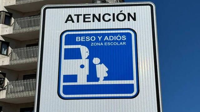 Espaa estrena una nueva seal de trfico en sus ciudades y municipios: qu significa 'Beso y adis'