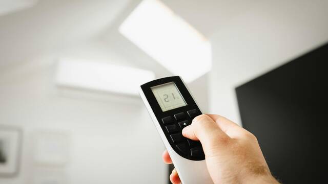 Una experta en consumo alerta del fallo ms comn con el aire acondicionado en Espaa: as encarece tu factura sin que lo notes