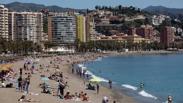 Turista britnica disfruta de unas vacaciones en Espaa y saca una dura conclusin sobre su pas: 'Hemos perdido el rumbo'
