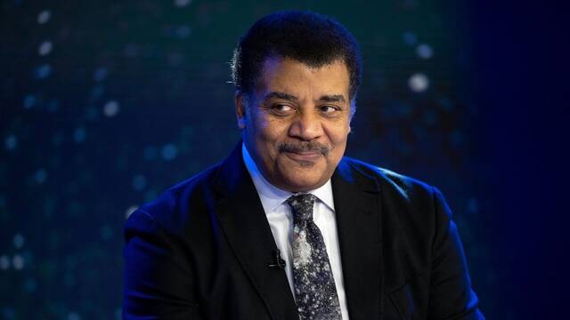 Neil deGrasse Tyson, astrofsico, desmonta el terraplanismo: 'Es muy sencillo si tienes un edificio alto cerca'