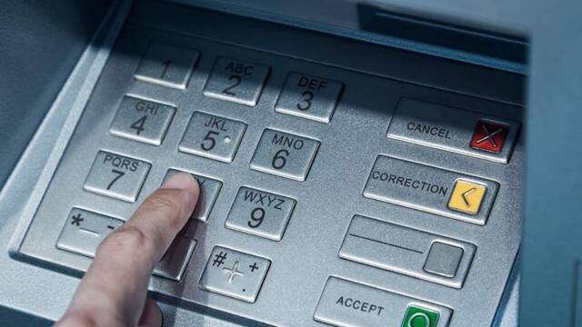 Cambio hist�rico para los cajeros autom�ticos de Espa�a: entra en vigor la 'ley de la accesibilidad'