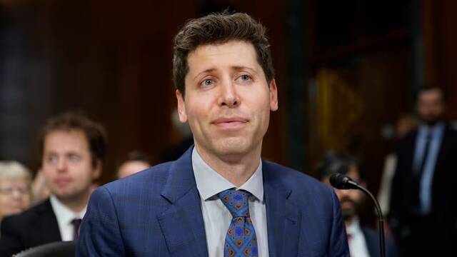 Sam Altman, CEO de OpenAI, confirma lo que todos temen: 'ChatGPT ya es ms inteligente que cualquier humano'