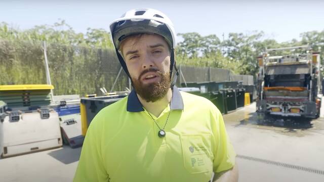 Ibai Llanos dice lo que muchos piensan tras ser basurero por un d�a: 'Sent� que la gente me miraba distinto'