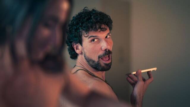 Esta exitosa serie de los creadores de 'Aqu� hay quien viva' estrena un remake en streaming y lleg� hace solo tres a�os