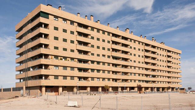 Ni Sigenza ni Alarcn: un pueblo fantasma de Castilla-La Mancha se llena de madrileos que huyen del precio de la vivienda