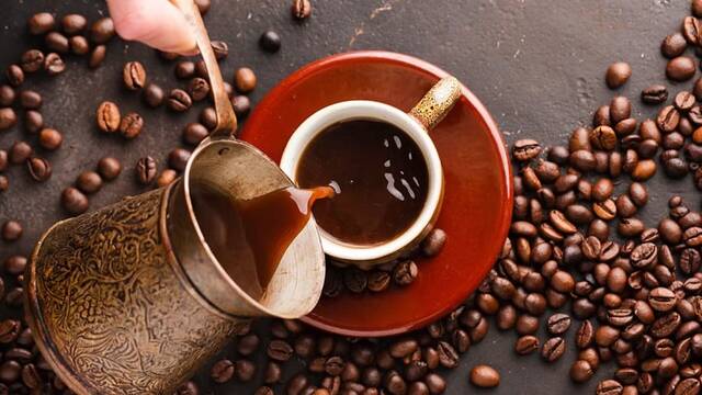 Los expertos coinciden: el caf� no da energ�a, �nicamente la presta y la ciencia confirma que la cafe�na 'enga�a' al cerebro