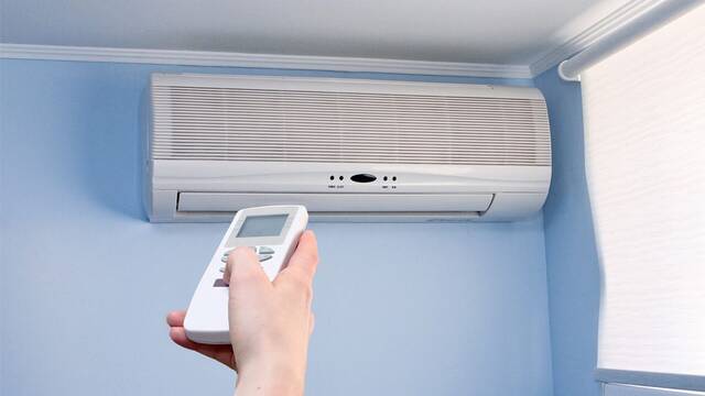 Un ingeniero industrial lanza una advertencia: 'Mantener el aire acondicionado funcionando de forma continua no reduce el gasto'