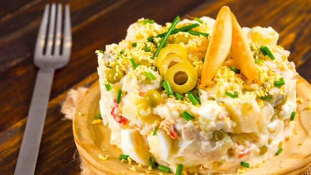 Bea Negro, chef: 'La ensaladilla rusa m�s sabrosa no lleva at�n, se prepara con berberechos, anchoas y un toque de piparras'