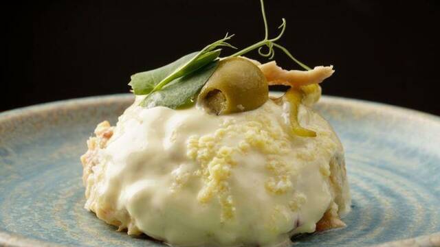 Los mejores chefs espa�oles coinciden: 'Para hacer la mejor ensaladilla rusa olvida la cebolla, mezcla 100 g de at�n y 2 yemas'