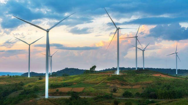 Los parques elicos en Espaa se construyen cada vez ms lejos de las poblaciones por esta razn