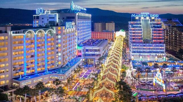 La desoladora realidad de Marina D'Or tras el boom de la ciudad de vacaciones: 'Est� en ruinas y es muy cutre'