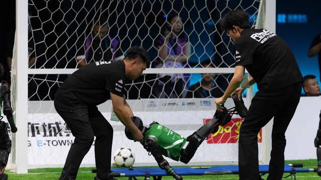 No es ciencia ficcin: China apuesta por una liga de ftbol sin humanos y organiza los primeros partidos solo con robots