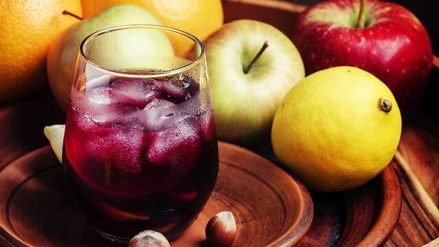 Los supermercados britnicos en el ojo del huracn por vender su versin de la bebida ms tpica espaola: 'Es un sacrilegio'