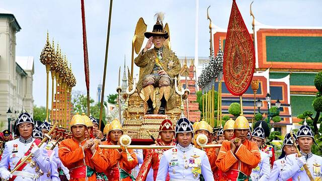 Ya es oficial: el rey m�s rico del mundo no es saud� ni del Golfo, vive en Asia y tiene 17.000 casas