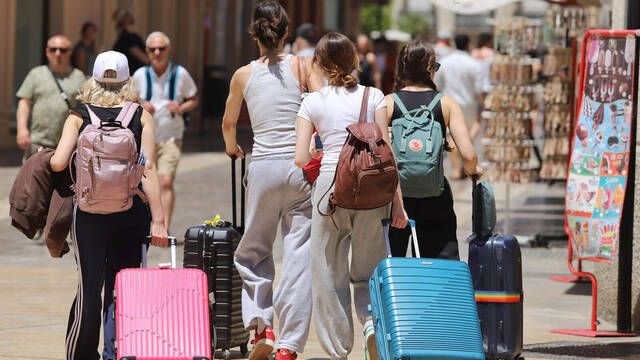Airbnb fuera de combate: los turistas se hartan de los precios del centro de Madrid y huyen a una inesperada zona