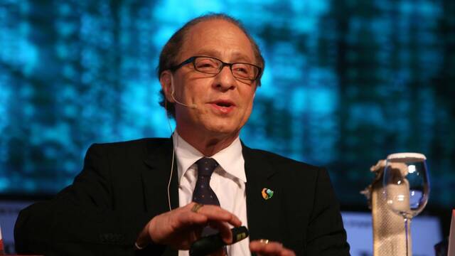Ray Kurzweil, gur de la IA: 'Con la inteligencia artificial viviremos para siempre y hay que asumirlo'