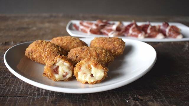 Los cocineros espa�oles coinciden: 'La bechamel de las croquetas no necesita leche, sino gelatina, 100g de harina y mantequilla'