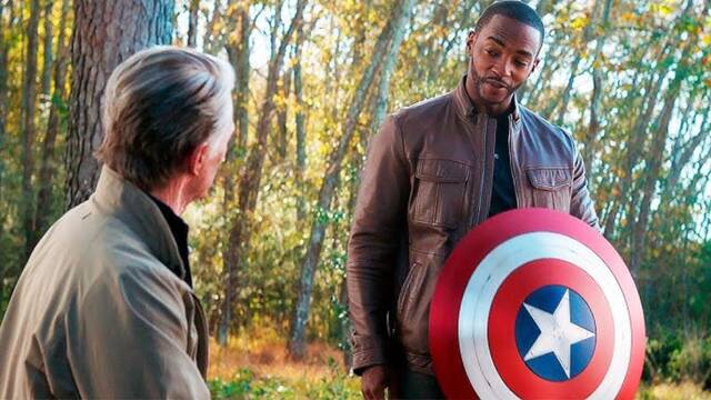 Anthony Mackie confirma que Chris Evans no ser� Capit�n Am�rica con los nuevos Vengadores: 'Hay un c�mic donde se explica'