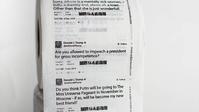 Venden papel higinico con los tweets de Donald Trump impresos