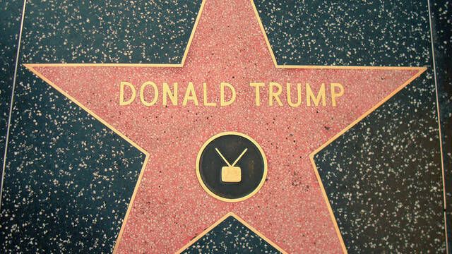 Mark Hamill quiere cambiar la estrella de Trump por la de Carrie Fisher