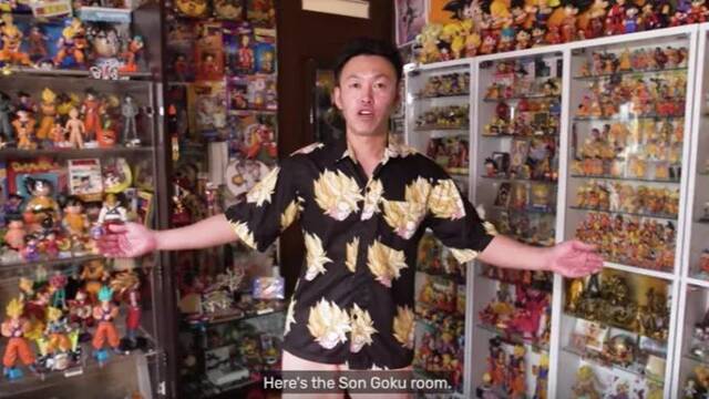 Un hombre deja su trabajo para dedicarse a comprar cosas de Dragon Ball