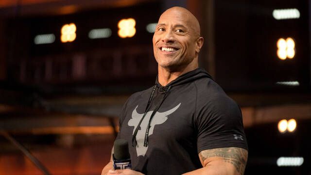 Dwayne Johnson sorprende a un grupo de turistas en Los ngeles