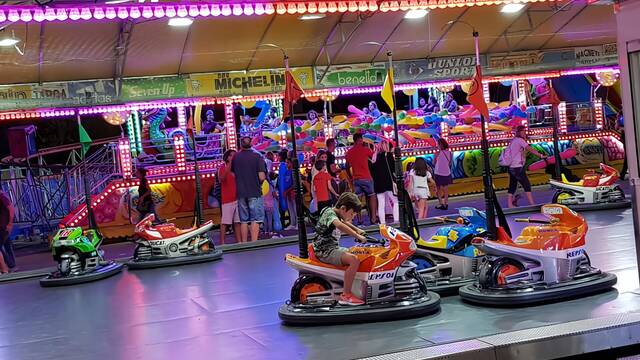 Las redes arden contra los precios en las ferias: 'Sale m�s barato ir un fin de semana a un parque de atracciones'