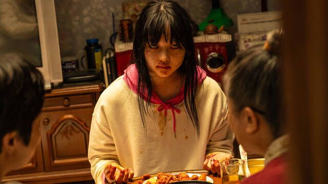 La pelcula de zombis ms taquillera de la historia en Corea indigna a los fans del terror: 'Cundo va a llegar a Espaa'