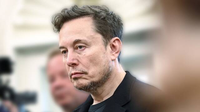 La IA de Elon Musk deja al descubierto cientos de miles de conversaciones y confirma un grave riesgo para la privacidad