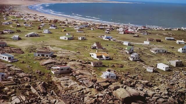 Vacaciones sin aparatos ni wifi: el pueblo sin electricidad ni agua corriente que se ha puesto de moda: 'As� da gusto'
