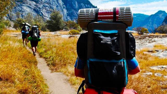 Renuncia a la fortuna familiar y su vida de lujo para empezar una vida en la naturaleza: 'Estoy volviendo a lo esencial'