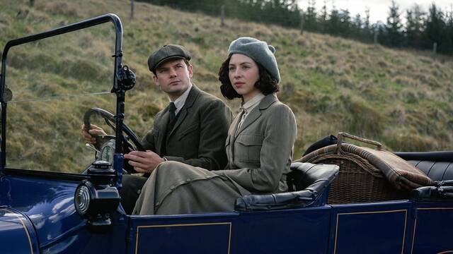 La mejor serie rom�ntica y de ciencia ficci�n tiene una �pica precuela que llega esta semana a Movistar Plus+