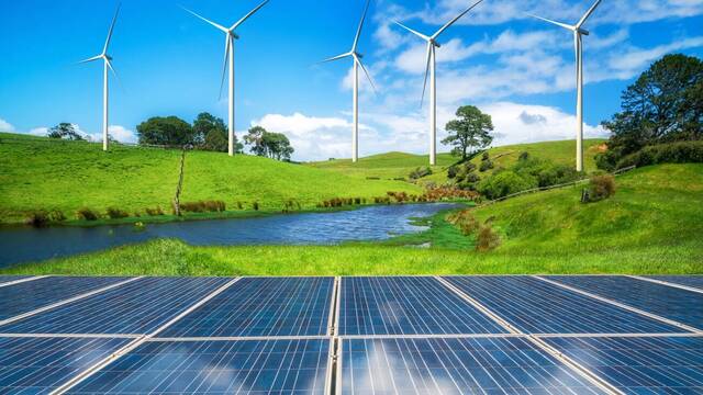 Las energas renovables iban a bajar los precios de la luz en Espaa y estamos pagando ms que nunca: 'Es el gran timo verde'