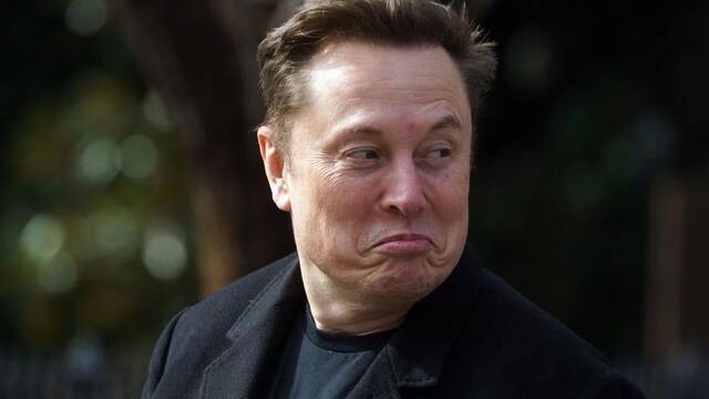 Elon Musk sufre un golpe histrico: Tesla desmonta Dojo, el superordenador que prometa revolucionar la conduccin autnoma