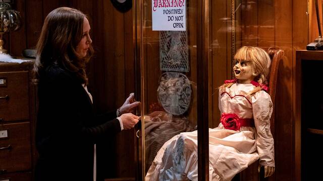 La mueca real Annabelle cambia de dueo tras la muerte del anterior y ser expuesta junto a toda la coleccin de los Warren
